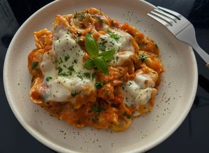 O poză a rețetei Prosciutto tortellini cu sos de roșii.