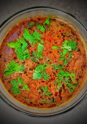 झणझणीत शेंगदाणे भाजी (zanzanit shengdane bhaji recipe in marathi) रेसिपी चे मुख्य फोटो 