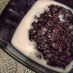A picture of Black Sticky Rice Congee.