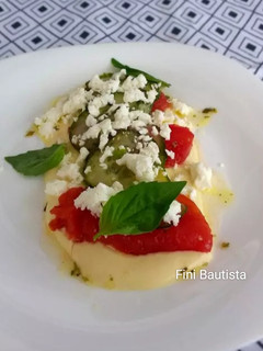 Una foto de Ensalada de tomate y pepino