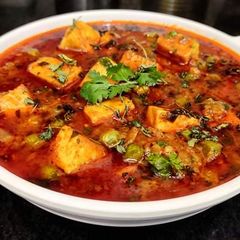 A picture of Mutter Paneer.