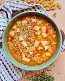 Sopa de fideos cortos con porotos mung 🫘 enriquecida
