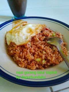 Foto resep Nasi goreng telur ceplok