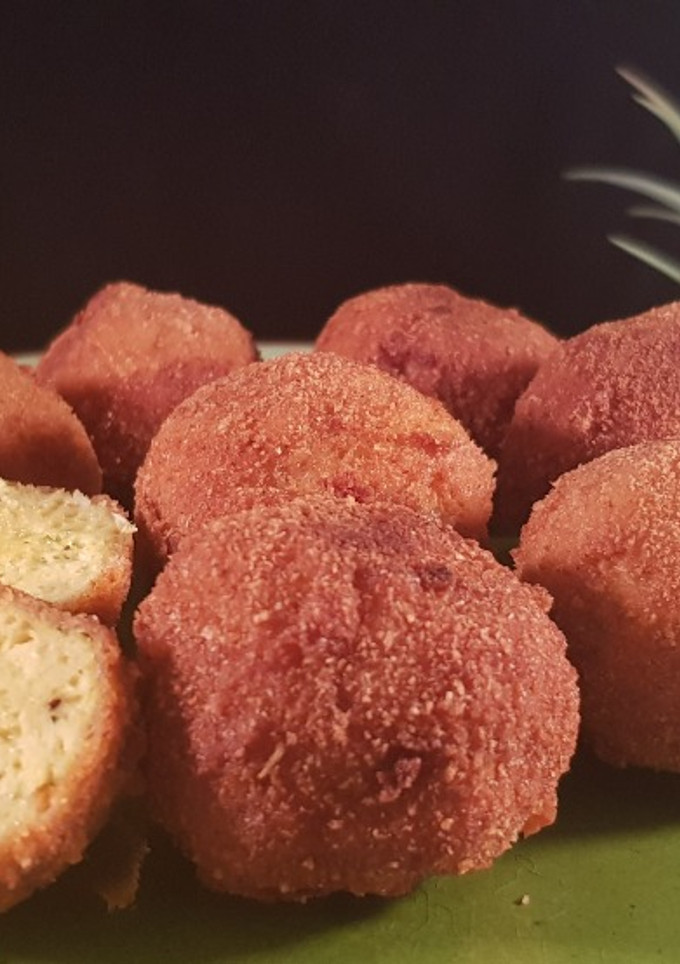 Una foto de Bolitas de pollo y curry