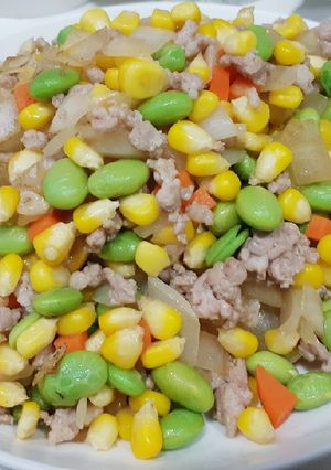 什錦毛豆 的食譜成品照片