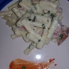 A picture of Cold Meat Pasta.