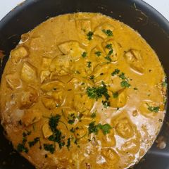 A picture of Butter chicken.