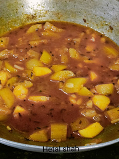 आलू लौकी की सब्जी (ALoo lauki ki sabzi recipe in hindi) रेसिपी मुख्य फोटो