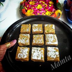 A picture of Besan burfi.