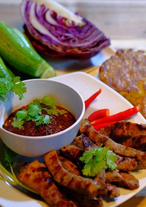 รูปของ หมูย่างปลาร้า+ข้าวจี่ชุบไข่#รักบ้านเกิด