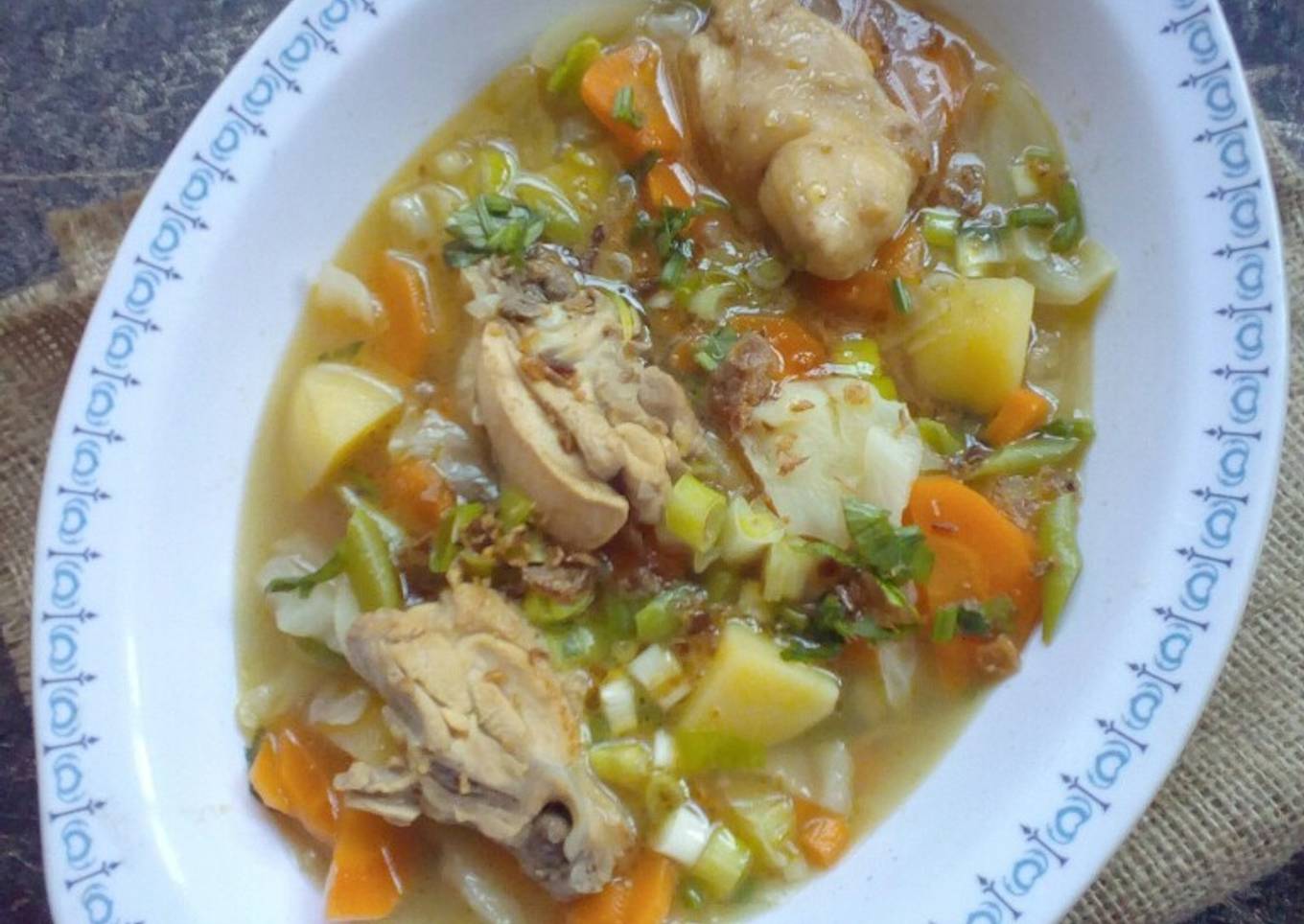 Sop Ayam dengan Sayur