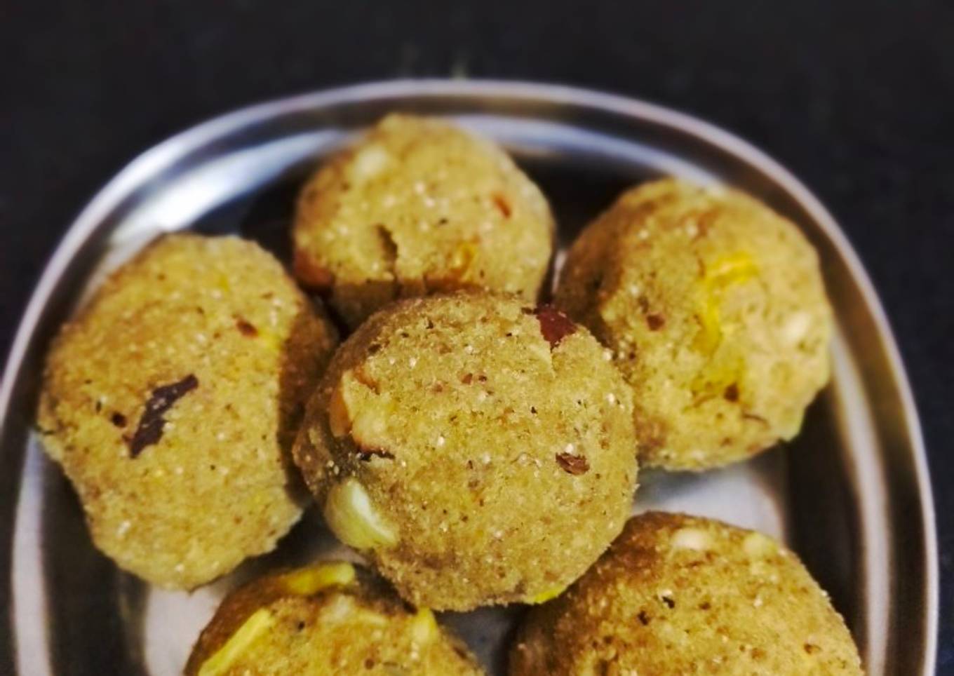 Meethi laddu