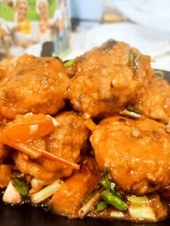 Hình của món Gà viên rau củ sốt cà chua.