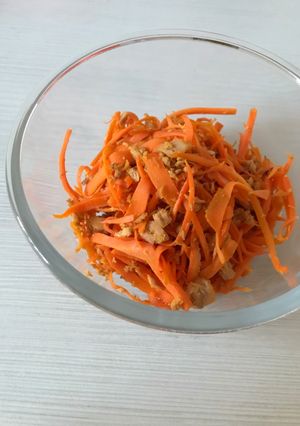 Foto di Insalata di carote e tonno