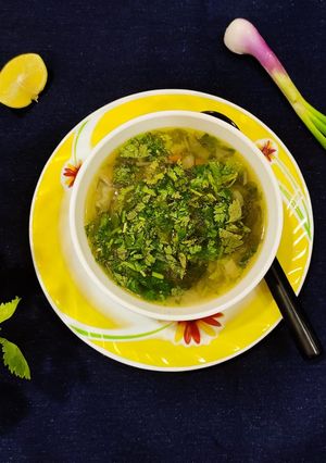વેજીટેબલ સૂપ (Vegetable Soup Recipe In Gujarati) રેસીપી મુખ્ય ફોટો