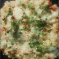 A picture of White sauce pasta.