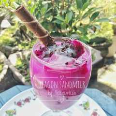A picture of Dragon Sandmilk | Buah Naga 🍨.