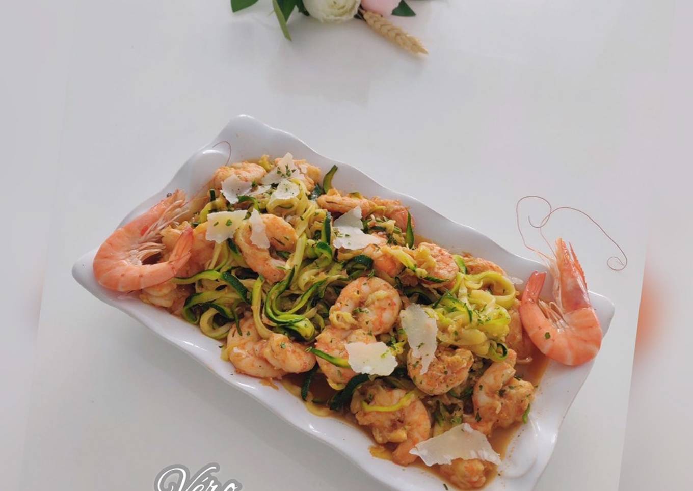 Spaghettis de courgettes aux crevettes