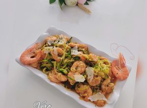Une photo de Spaghettis de courgettes aux crevettes