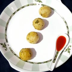 A picture of Suji Balls.