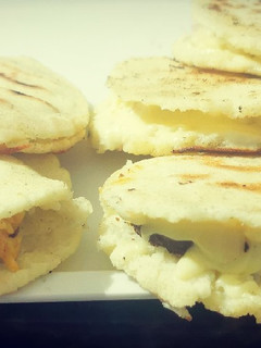 Una foto de Arepas