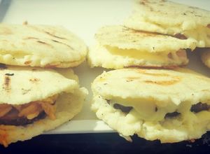 Una foto de Arepas