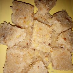 A picture of Coconut barfi.... (नारळाची वडी).