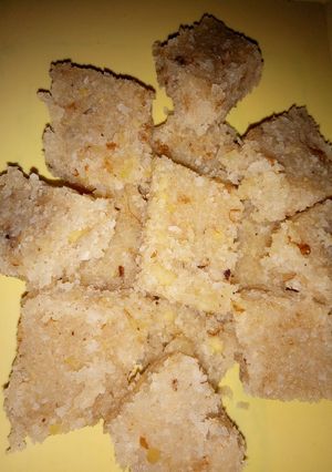 A picture of Coconut barfi.... (नारळाची वडी).