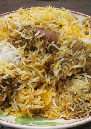 मटन दम बिरयानी (Mutoon dum Biryani recipe in hindi) रेसिपी मुख्य फोटो