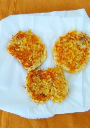 A picture of Zucchini Hash browns.