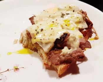 Fresh, Prepare Recipe Enoki Cheese Steak open sandwich with fake Truffle Mayo Delicious Perfect