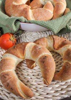 Friss, ropogós vajas kifli recept fotója