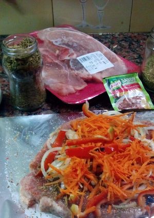 Una foto de Chuleta de jamón con verduras al horno