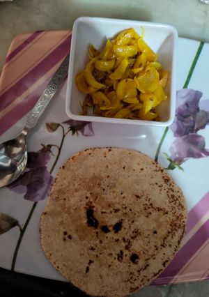 A picture of Masala pyaaz.
