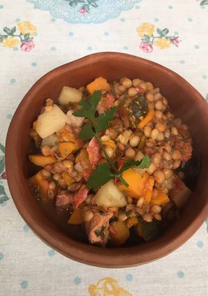 Una foto de Guiso de lentejas para mi familia