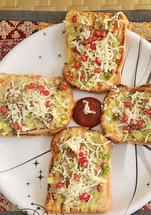 A picture of Avocado toast.