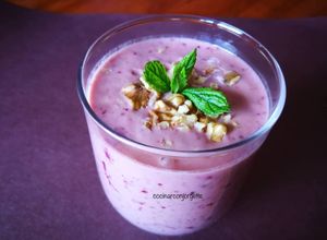 Foto principal de Smoothie morado de brevas y ciruelas
