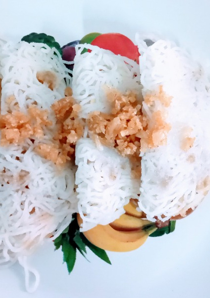 வாழை இலை இடியாப்ப கொழுக்கட்டை செய்முறை முக்கிய புகைப்படம்