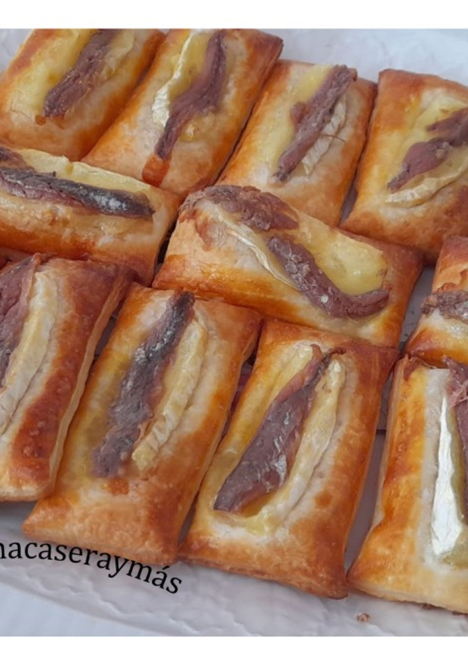 Una foto de Hojaldre con queso y anchoa