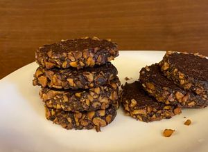 Una foto de Galletitas de chocolate y café con frutos secos