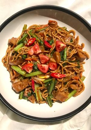 Foto resep Mie goreng sawi bakso