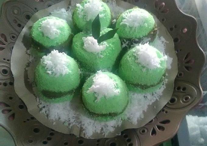 Kue putu bambu tanpa bambu