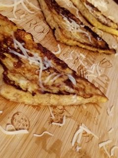 A picture of French Toast.