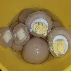 A picture of Bakso aci isi telur puyuh dan keju.