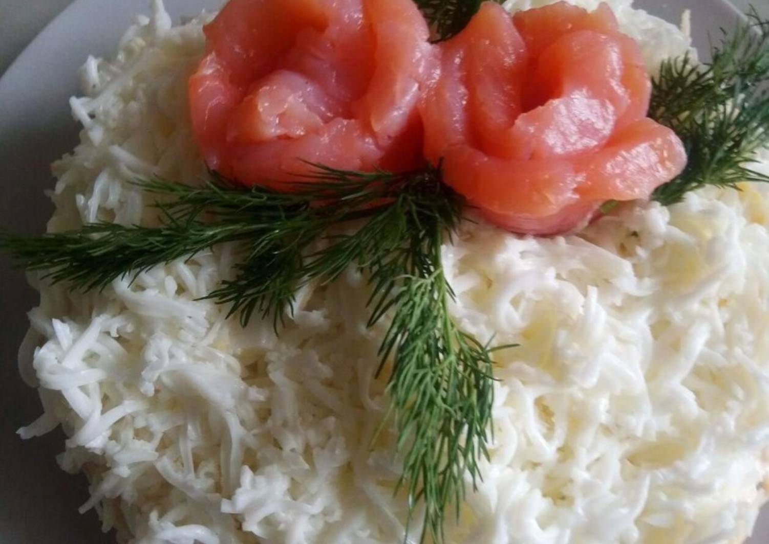 салат с красной рыбой фото рецепт
