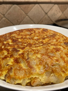 Una foto de 🥔 Tortilla de papa 🥰😋