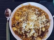 Una foto de risotto amarillo
