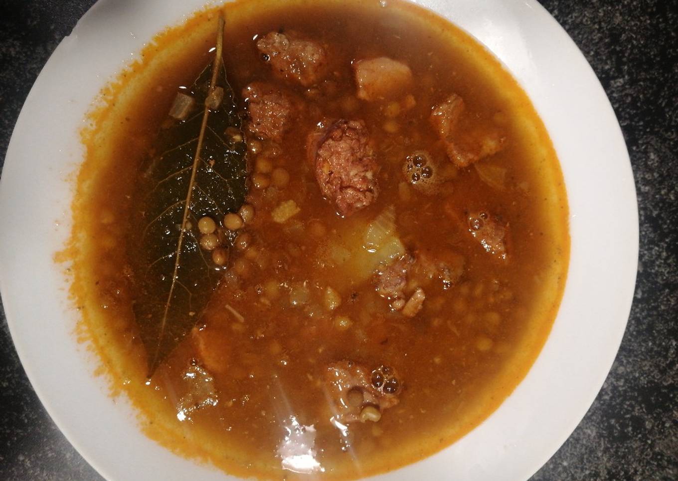 Lentejas con magro y chorizo