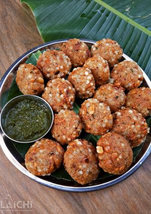 A picture of Sabudana vada.