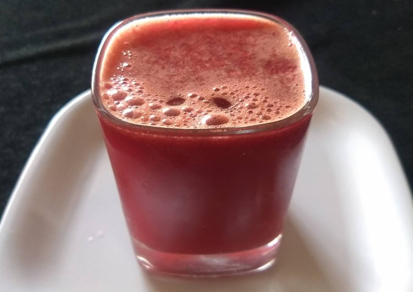 Fruity beetroot soda